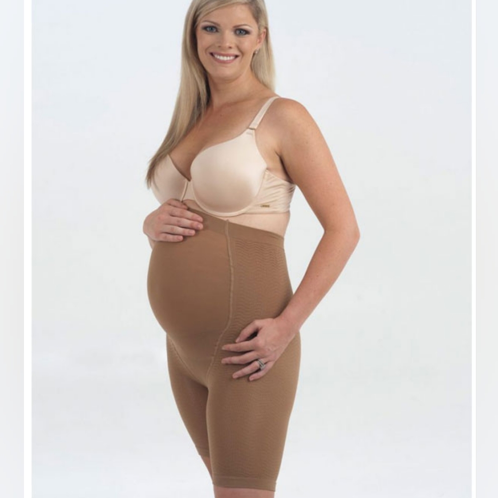 Pregnancy support shorts